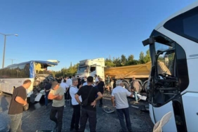 TEM Otoyolu’nda feci kaza: 1 ölü, 16 yaralı