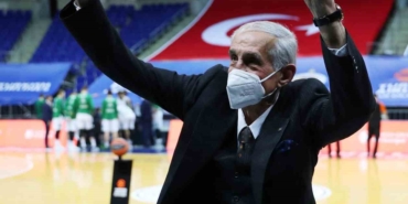 Eski milli basketbolcu Hüseyin Kozluca hayatını kaybetti