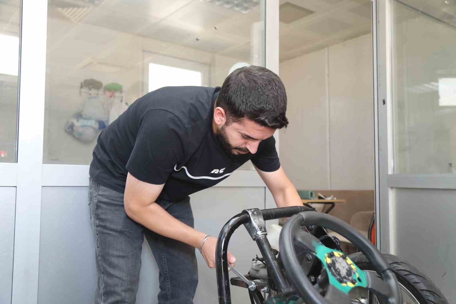 BTÜ öğrencileri elektrikli ve hidrojenli araçlar üretiyor