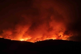 Çanakkale’de alevler geceyi aydınlattı, o anlar dronla görüntülendi
