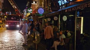 Fatih’e otelde korkutan yangın: Konaklayanlar tahliye edildi
