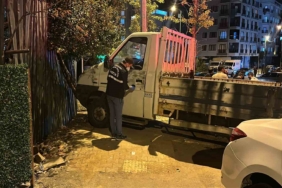 Sultanbeyli’de seyir halindeki araca silahlı saldırı: 1 ağır yaralı