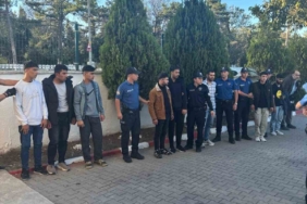 Edirne’de kamyonette 15 kaçak göçmen yakalandı