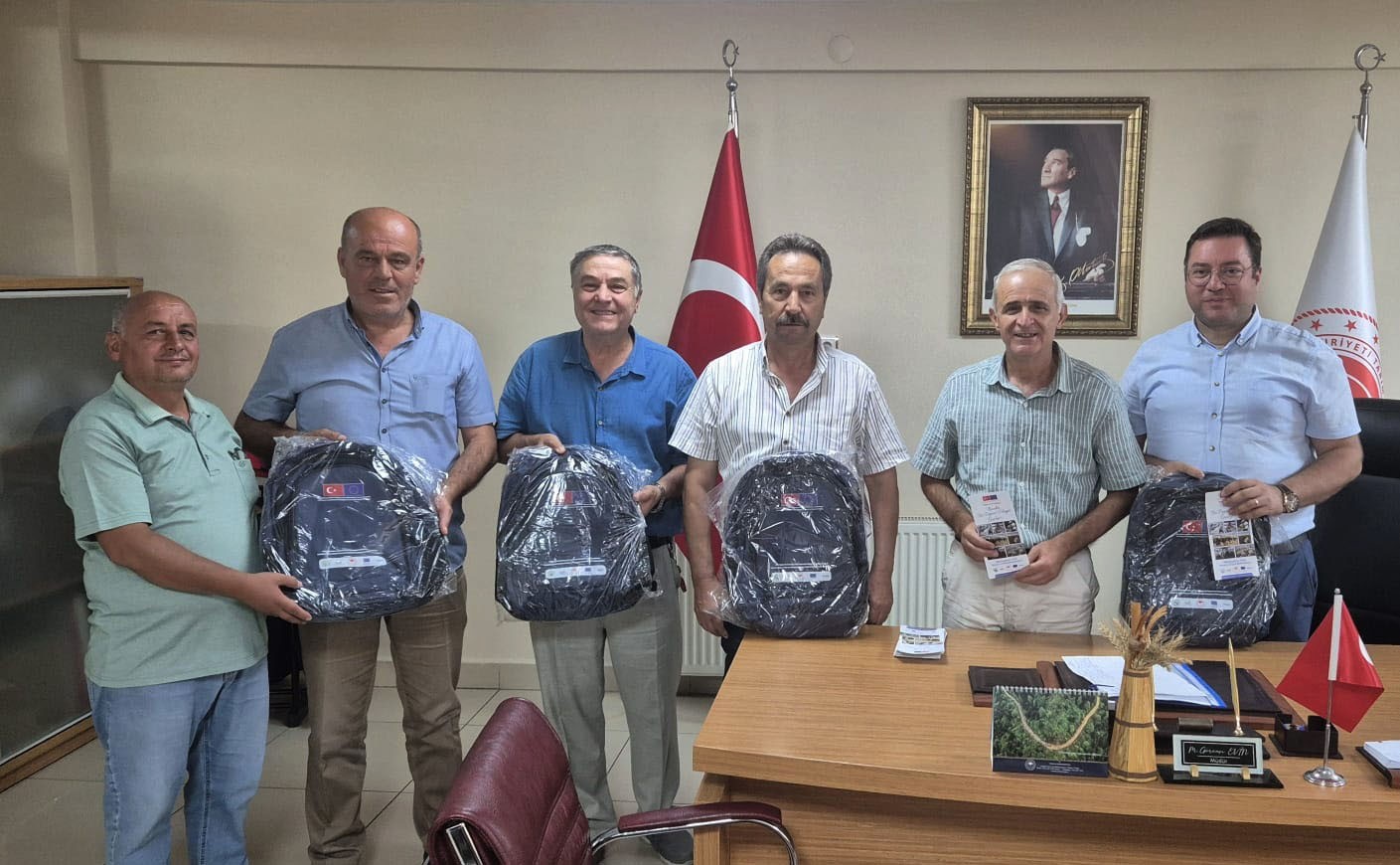 Kırsal mahallelerdeki öğrencilere kırtasiye desteği