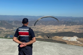 Bilecik’te yamaç paraşütü etkinliği güvenlik önlemleriyle tamamlandı