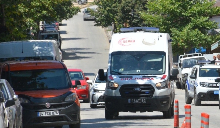 Bilecik’te motosiklet devrildi: 1 yaralı