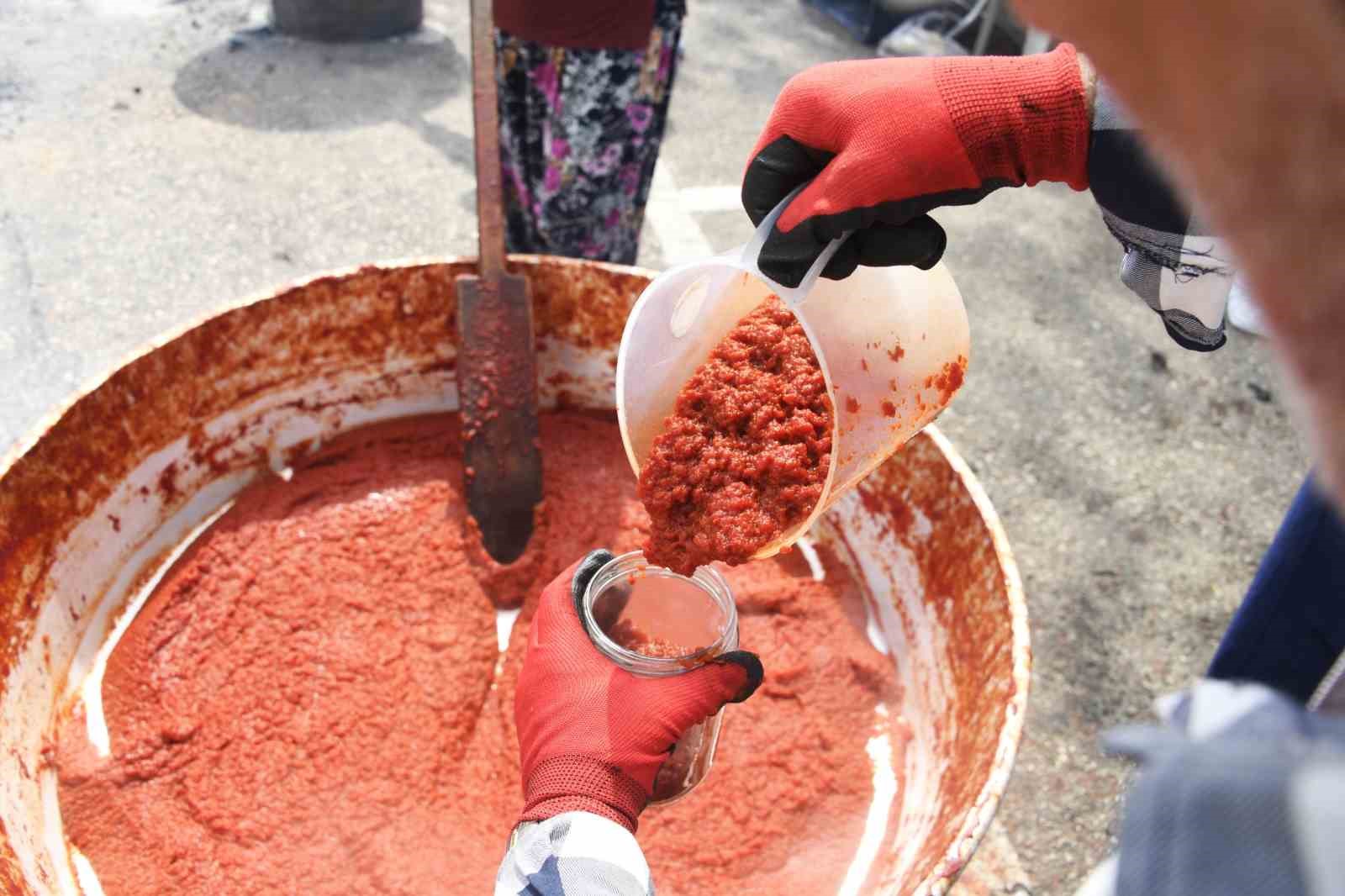 Bursa’da ev yapımı salça seferberliği