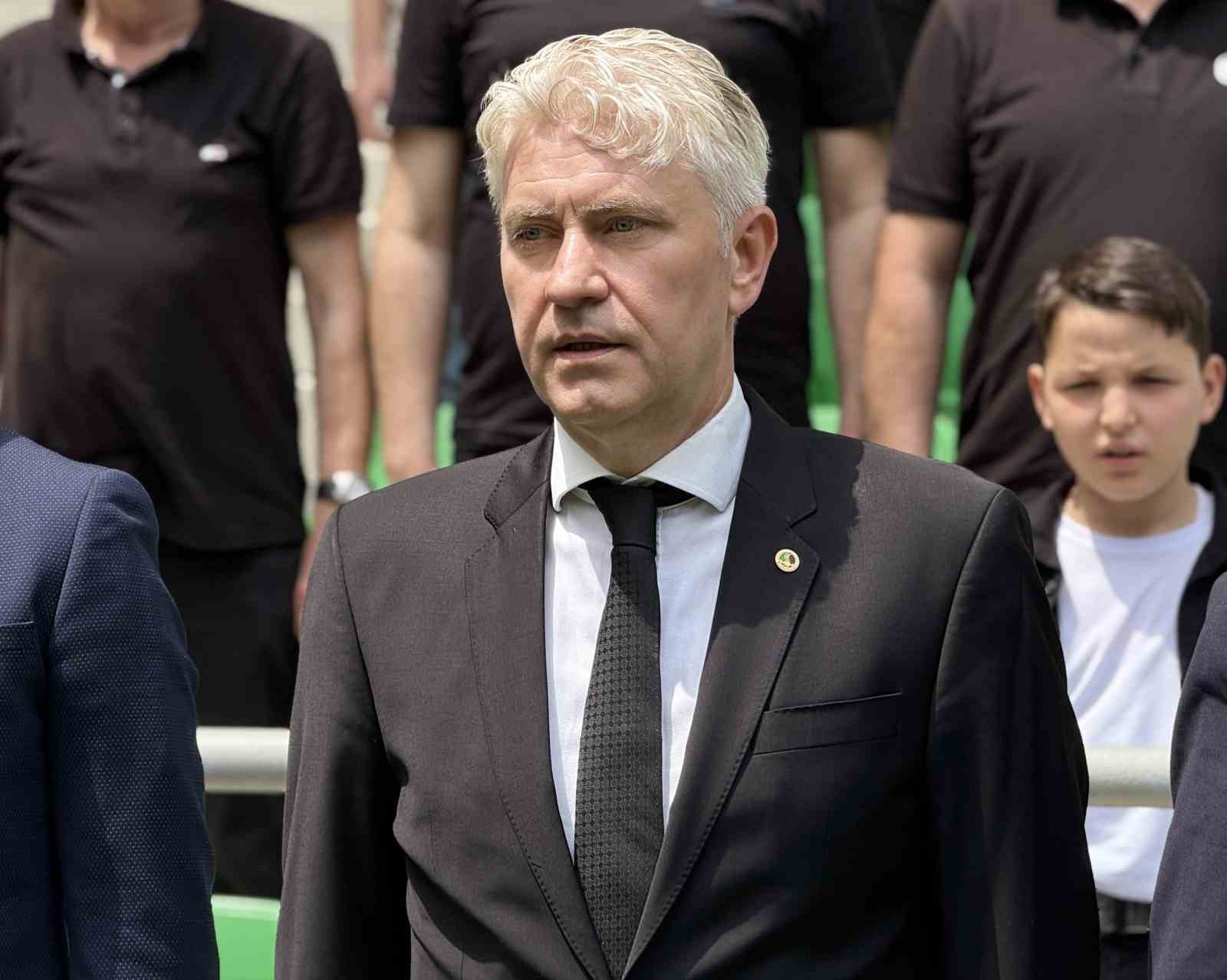 Sakaryaspor Başkanı Kıratlı’dan flaş karar: "Yeniden olağanüstü genel kurul kararı alacağız"