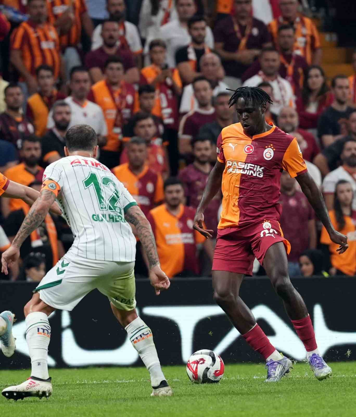 Wilfried Singo: "Benim için önemli olan sahada performans göstermek"