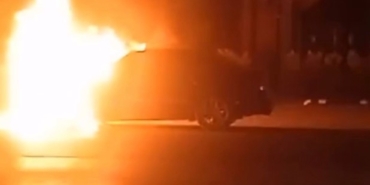 Bursa’da seyir halindeki araç alev topuna döndü