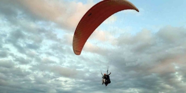 Sakarya’da yamaç paraşütü pilotları gökyüzüyle tanışıyor