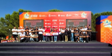 SUBÜ’ye elektrikli araç yarışlarında 3 ödül