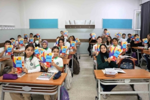 Esenler Belediye Başkanı Göksu’dan eğitime 8 milyon defter ile dev destek