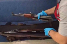 Ev değil cephanelik: Uzun namlulu silahlar, tabancalar, binlerce mermi ele geçirildi