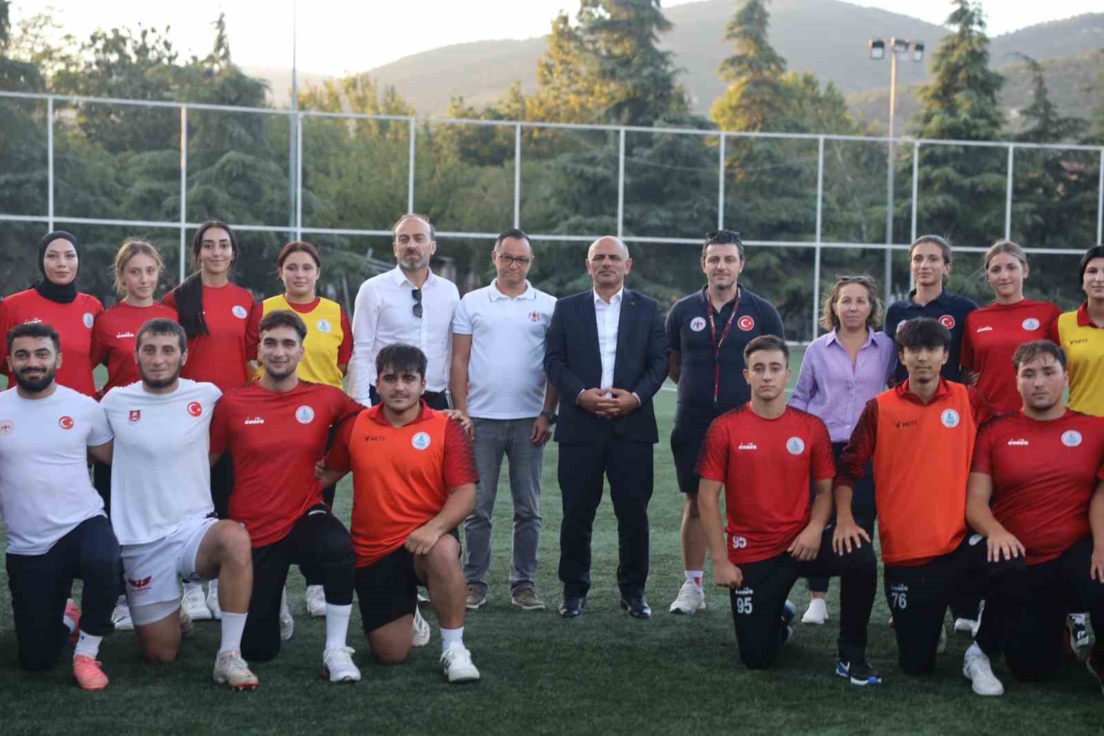 Başkan Söğüt geleceğin en büyük umut kaynağı sporcularla bir arada