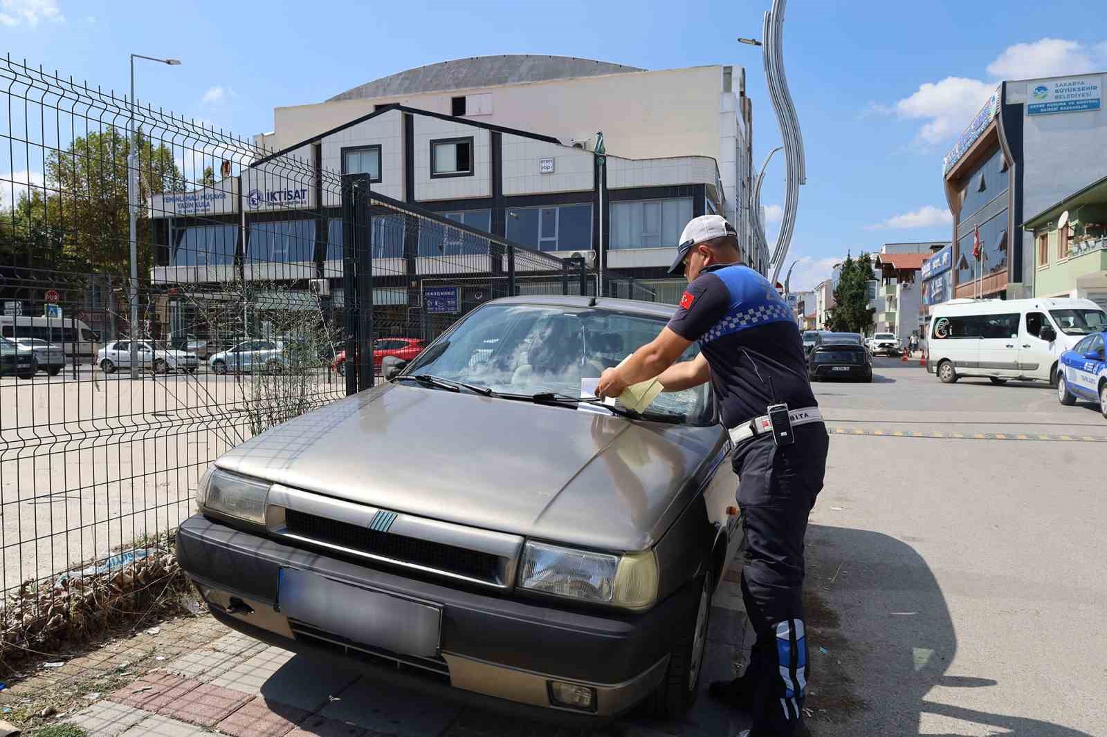 Büyükşehir zabıtası tek tek uyardı