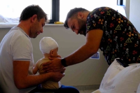 Beyin kanaması geçiren Çınar bebek doktorun hızlı müdahalesiyle şifa buldu