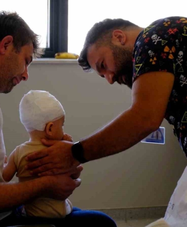 Beyin kanaması geçiren Çınar bebek doktorun hızlı müdahalesiyle şifa buldu