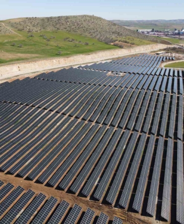 Cengiz Holding’in enerji yatırımlarına 64,5 milyon dolarlık yeşil finansman