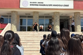 Sındırgı’da öğrenciler deprem bilinciyle yetişiyor