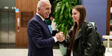 Ümraniye Belediyesi’nden gençlere yeni dönemde eğitim desteği