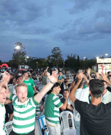 Milli heyecan ve Bursaspor maçı dev ekrana yansıdı