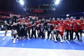 A Milli Erkek Voleybol takımı, namağlup son 16 turuna yükseldi