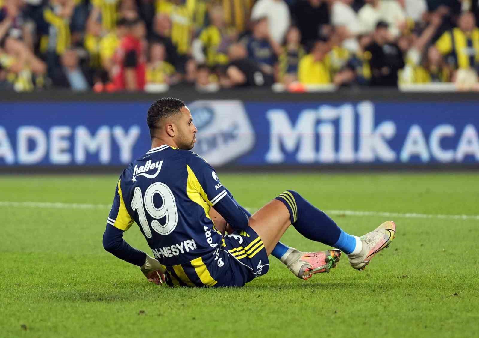 Trendyol Süper Lig: Fenerbahçe: 0 - Corendon Alanyaspor: 1 (İlk yarı)