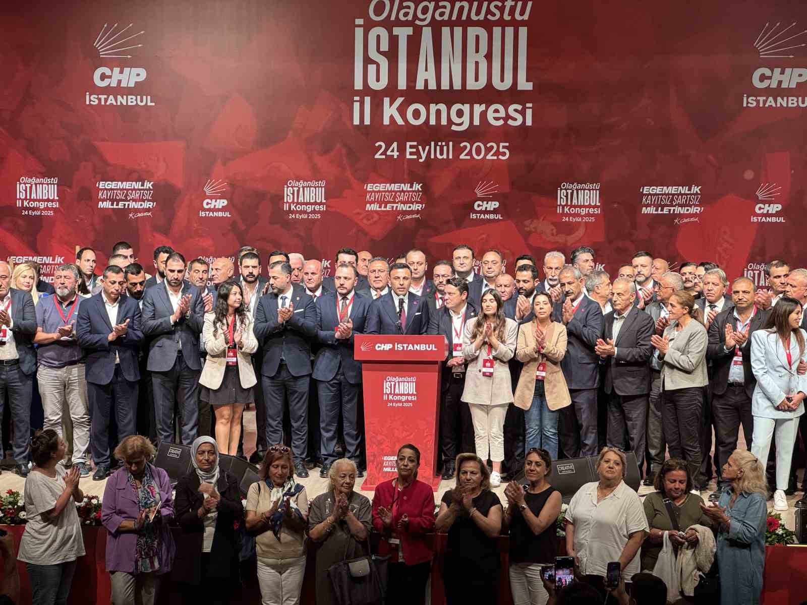 CHP İstanbul Olağanüstü İl Kongresi’nde Özgür Çelik il başkanı seçildi