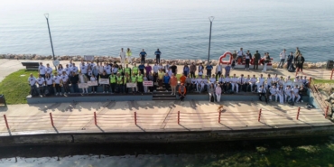 Hereke kıyıları atıklardan temizlendi