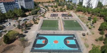 Gençlik parkının spor sahaları yenileniyor