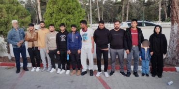 Edirne’de 12 düzensiz göçmen yakalandı, sürücü tutuklandı