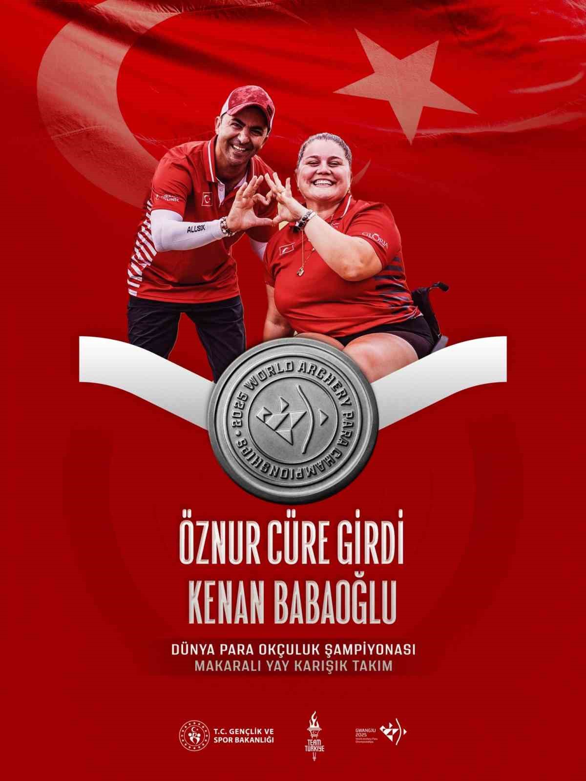 Okçulukta Makaralı Yay Karışık Takımı’ndan gümüş madalya