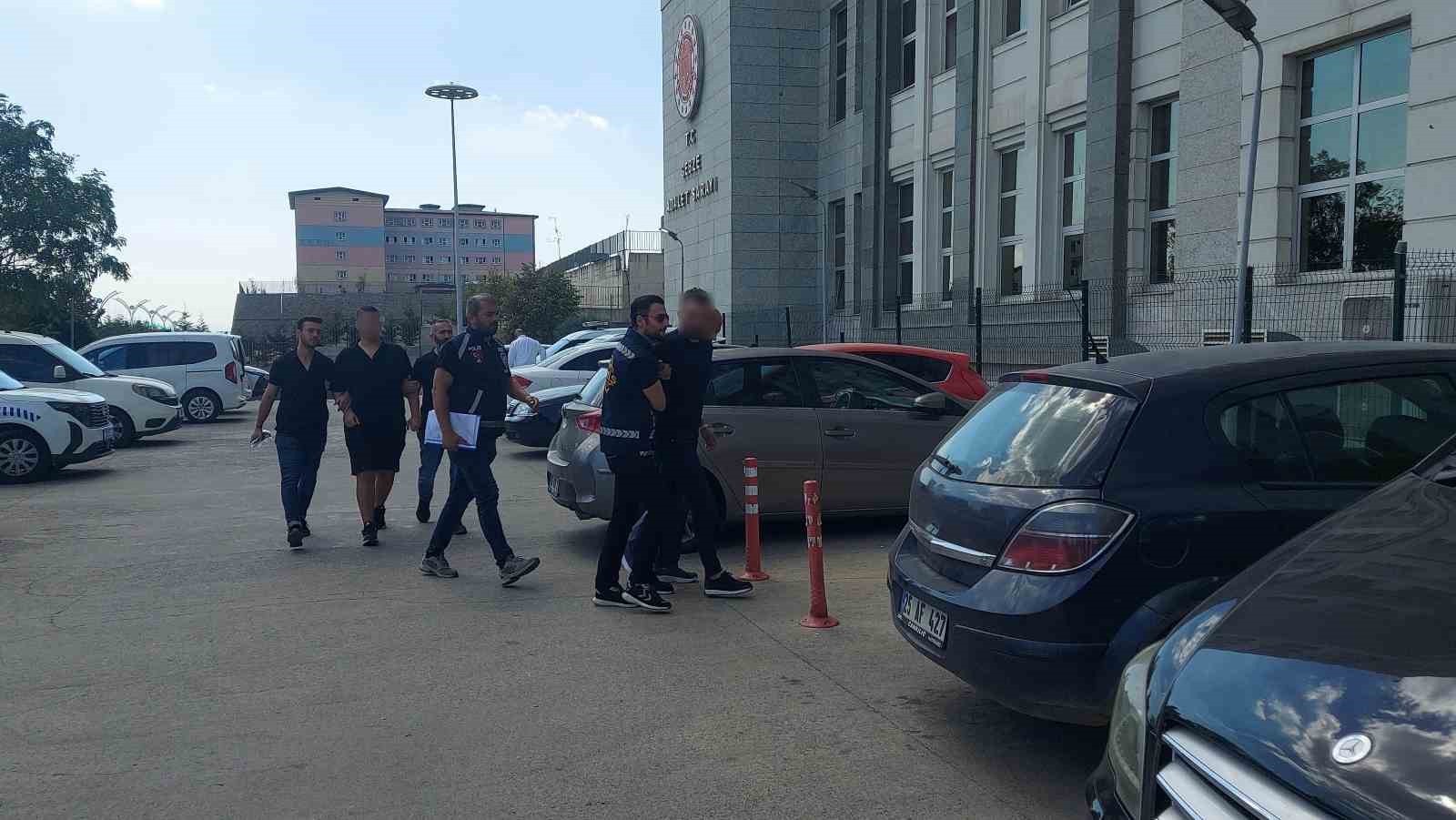 Babaya tokat atan şahıs: "Benim de yanımda çocuğum var, küfür ediyor"