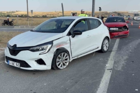 Edirne’de otomobiller çarpıştı: 1 yaralı