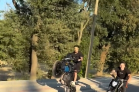 "Sadece ölüler görür" mesajına "Polis de görür" deyip gözaltına aldılar