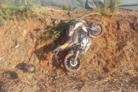Bilecik’te seyir halindeki motosiklet devrildi; 1 yaralı