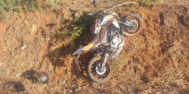 Bilecik’te seyir halindeki motosiklet devrildi; 1 yaralı