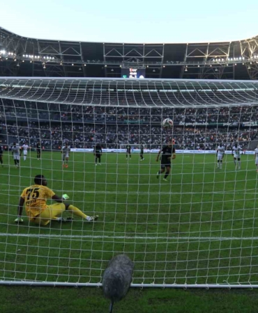 Trendyol Süper Lig: Kocaelispor: 1 - Çaykur Rizespor: 1 (İlk yarı)