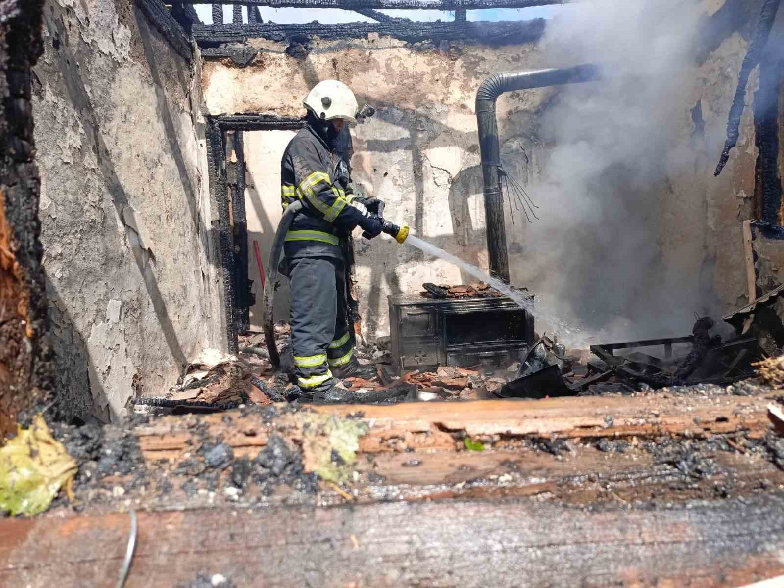 Bilecik’te çıkan yangın korkuttu