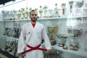 Karateci Enes Bulut, Kağıtspor’daki başarısını özetledi: "Mücadeleden asla vazgeçmek yok"