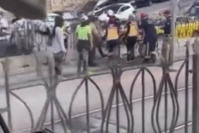 Beyoğlu’nda tramvayın yayaya çarptığı anlar kamerada