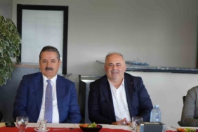 AK Parti Artvin Milletvekili Çelik: "Siyaset halkla iç içe olmak demektir"