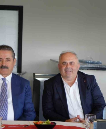 AK Parti Artvin Milletvekili Çelik: "Siyaset halkla iç içe olmak demektir"