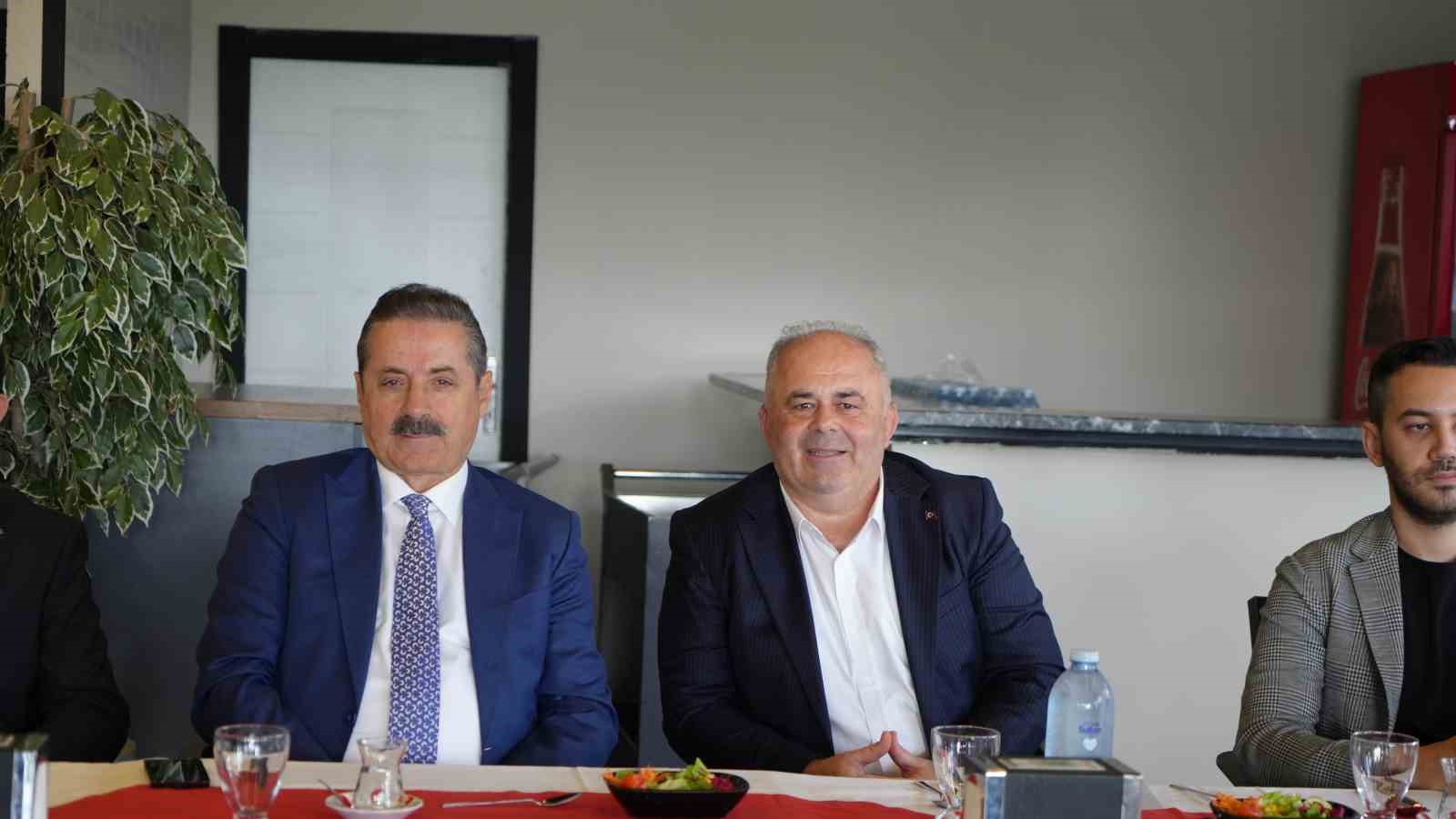 AK Parti Artvin Milletvekili Çelik: "Siyaset halkla iç içe olmak demektir"