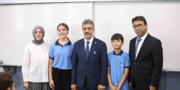 Başkan Şenol Dinç minik öğrencinin sözünü yerde bırakmadı