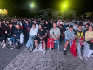 Küçükçekmece’de milli maç heyecanı