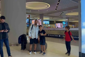 Arda Turan, milli takım arasında Türkiye’ye geldi