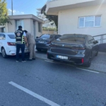 Mankene tahsis edilen araç ‘resmi hizmete mahsustur’ kartıyla trafiğe çıkmıştı, sürücüye ceza kesildi