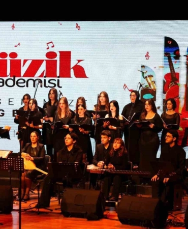 Ümraniye Belediyesi Müzik Akademisi’nden yüzde yüz başarı